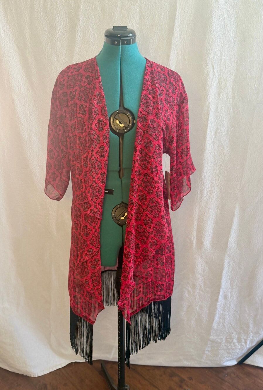 NWT Lularoe Monroe kimono size small. Brand new with tags.